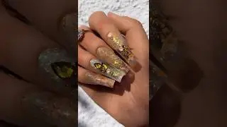 How to use your orange flowers #nailart #nailartaddict #nail #acrylic #nailtutorial #autumnnails