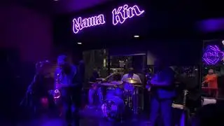 Prince &ldquo; Kiss &ldquo; w/ Prince&rsquo;s sax player Eddie M