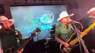 Norteñita sax /conjunto Escuadron norteño desde Houston, Texas