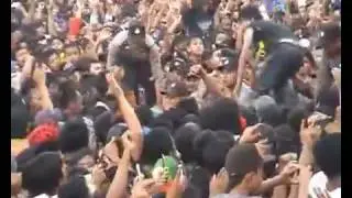 Polisi ngamuk saat konser ricuh
