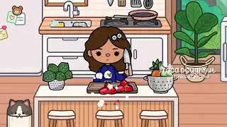 Making a fruit salad 🥗💗🍓 ib:: none rlly || Toca Life World 🌍☄️