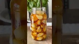 2 ingredient immune boosting garlic honey to prevent colds this cold season