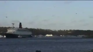 Last Visit of the QE2 to Sydney February 2008 Part 2