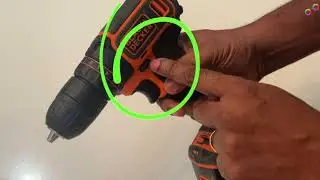 Black and Decker Drill automatically screw and unscrew drill bit