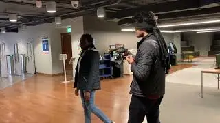 NaviGlove demonstration - the blind person encounters obstacles