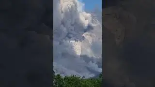 Merapi meletus #eruption #merapi #merapieruption