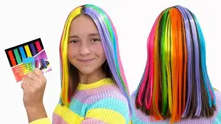 Sofia draws with Colored Paints and plays with dolls!