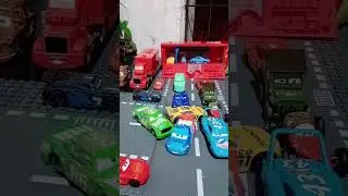 Traffic Jam Chaos and Crash ⛔️🚦 another shorts #disneypixarplaysets #disneypixarcars #mcqueen