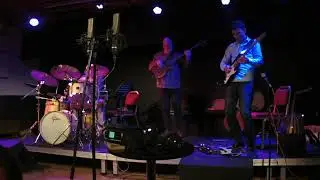 Mystery Blues guitar solo @Jazz Cafe Posk