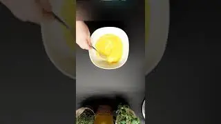 Быстро и легко приготовить (омлет с беконом и сыром)