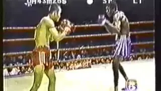 CTN Khmwe Boxing kickboxing  Eh Phuthong vs  Faisal Zakariya  part 1 On 19 11 2013