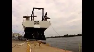 Ship launch fail with big wave.