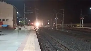 HIGH SPEED NIGHT SKIPS | ARRIVALS & DEPARTURE AT KURDUVADI JUNCTION | SOLAPUR DIVISION |