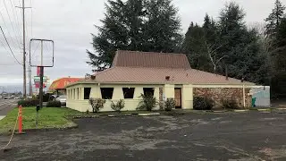 Abandoned Pizza Hut (NE HWY 99) - Vancouver, WA