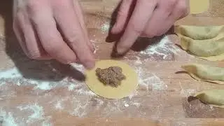 Chiusura casoncelli bergamaschi - fold ravioli casoncelli