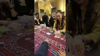 МАКСИМАЛЬНАЯ СТАВКА $1000 НА СТОЛЕ БАККАРА #баккара #азартныеигры #комедия #казино