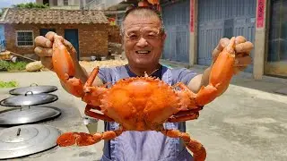 1180元買只特大青蟹王，光蟹鉗就有手臂粗，炖老酒給老媽補補