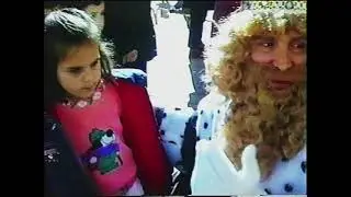 C49-V612. REYES. ENTREGA DE REGALOS. NAVIDAD 2000. HELLÍN