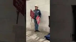 GBNews cameraman grabs silent protestor Steve Bray