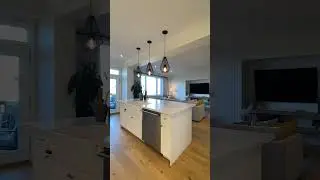 Stunning Semi in Ancaster!