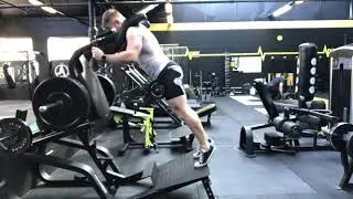 Hack Squat Calf Raise