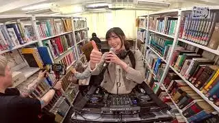 【お静かに】図書館で歩きながらDJやってみた【Library】