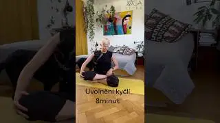 Uvolni sv&eacute; kyčle za 8 minut ✌🏼 cel&eacute; video na na&scaron;em kan&aacute;lu. #mobility #zdravetelo #zdrav&iacute; #joga