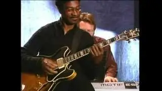 Guitarist George Walker playing a fusion of Jazz,Gospel, Blues    GW Blues  long version