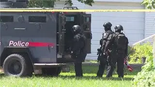 Man arrested after barricading himself in Grand Rapids home, police say