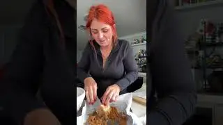 Soz about the dorky laugh in the intro part 4#lamingtons #biscoff #biscofflamingtons #bakingrecipe