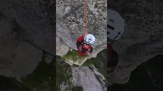 #rapel #rappeling #muntiibucegi #insta360 #bestvideo #viral #mountains #bestshorts #extremesports
