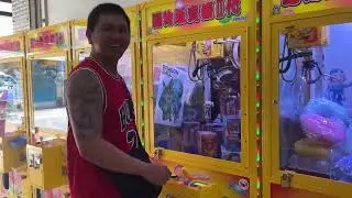 Throwback Vlog: Naglaro pa ng WAWA MACHINE Dito sa TAIWAN - KNYVLOGS