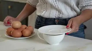 Microwave poached eggs