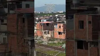 The slums don&rsquo;t end #sailkcaj #slum #slumtown #slums #travel #slumlife