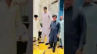 Naseer Soomro Tallest Man in our Pakistan.He is my (Mama) Nationality of Pakistan ❤️
