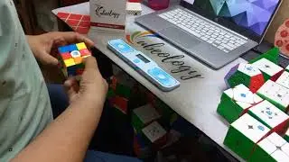 8.75 Avg on WRM v10 20 Magnet Ballcore Maglev 3x3 |