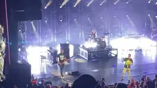 MUSE live @ The Beacon NY 10/16/22 Starlight - Audience Takes Over