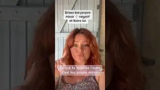 La peur du regard des autres est le reflet de ton propre jugement en effet miroir que tu projettes.