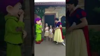 snow white and dopey