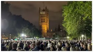 London: &ldquo;The Queue&rdquo; - a unique experience in honour of Queen Elizabeth II