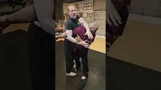 Don't attack the big guy  #fighting #martialarts #mma #combat #attack #karate #closequartercombat
