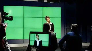 Newsroom presenter in front of green screen background|Chroma Key|Template|Effect|Backdrop|Animation