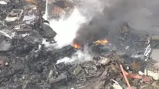 Building catches fire on Detroit's east side
