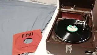Dream A Little Dream Of Me - Ella Fitzgerald & Louis Armstrong on an old record player (HMV 101)