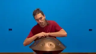Empty blue room Handpan session