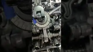 Setting torque specs, cam timing and valve lash. On this  honda pilot v 6