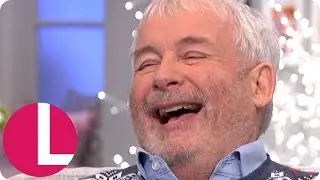 Christopher Biggins Talks About His Decembeard! | Lorraine