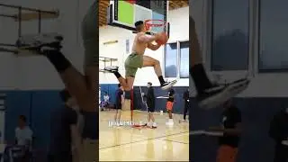 FREAKIEST JUMPER IN THE WORLD? 5'9 Christopher Spell
