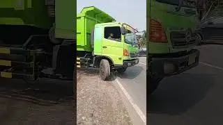 Dump truk hino 500 fm320ti tahun 2023