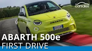 Обзор Abarth 500e 2023 года | Этот миниатюрный электромобиль-&laquo;горячий хэтчбек&raquo; делает ставку на д...